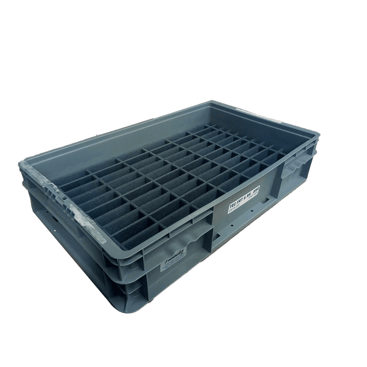 Injected plastic box with corrugated plastic cell laminated with batting