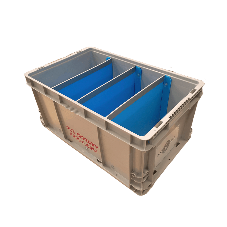 Injected plastic box with corrugated plastic dividers