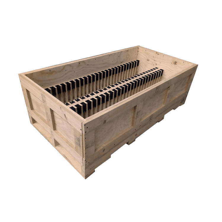 Caja con insertos de triplay + eva y tarima de madera integrada