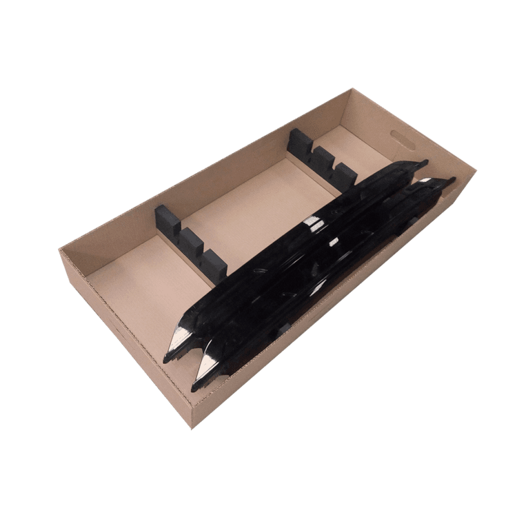 Media caja con bloques de cartón y eva