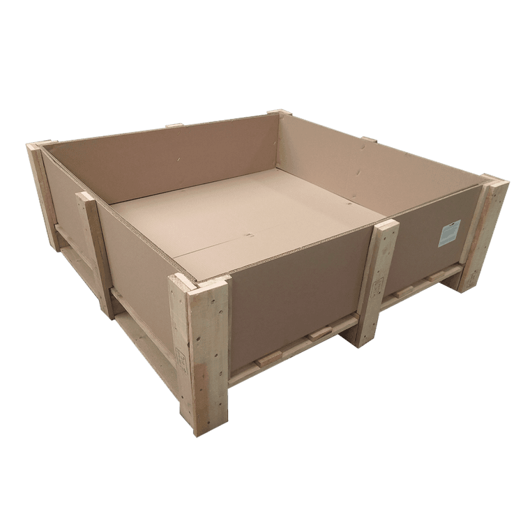 Media caja de cartón con refuerzos y tarima de madera con HT