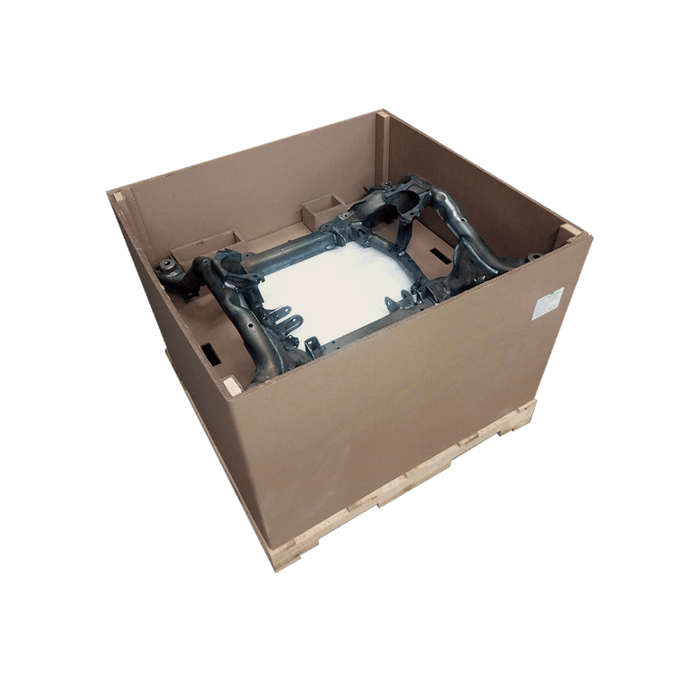 Media caja con soportes de cartón, bloques de polifoam, refuerzos y tarima de madera con HT